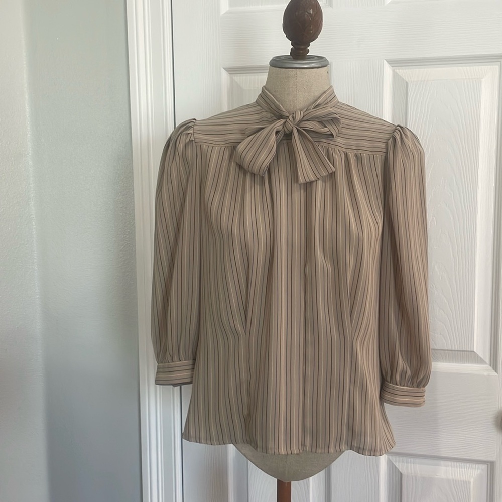 Vintage 80s Josephine button up blouse puffy 3/4 sleeves tie neck bow tan size 6
